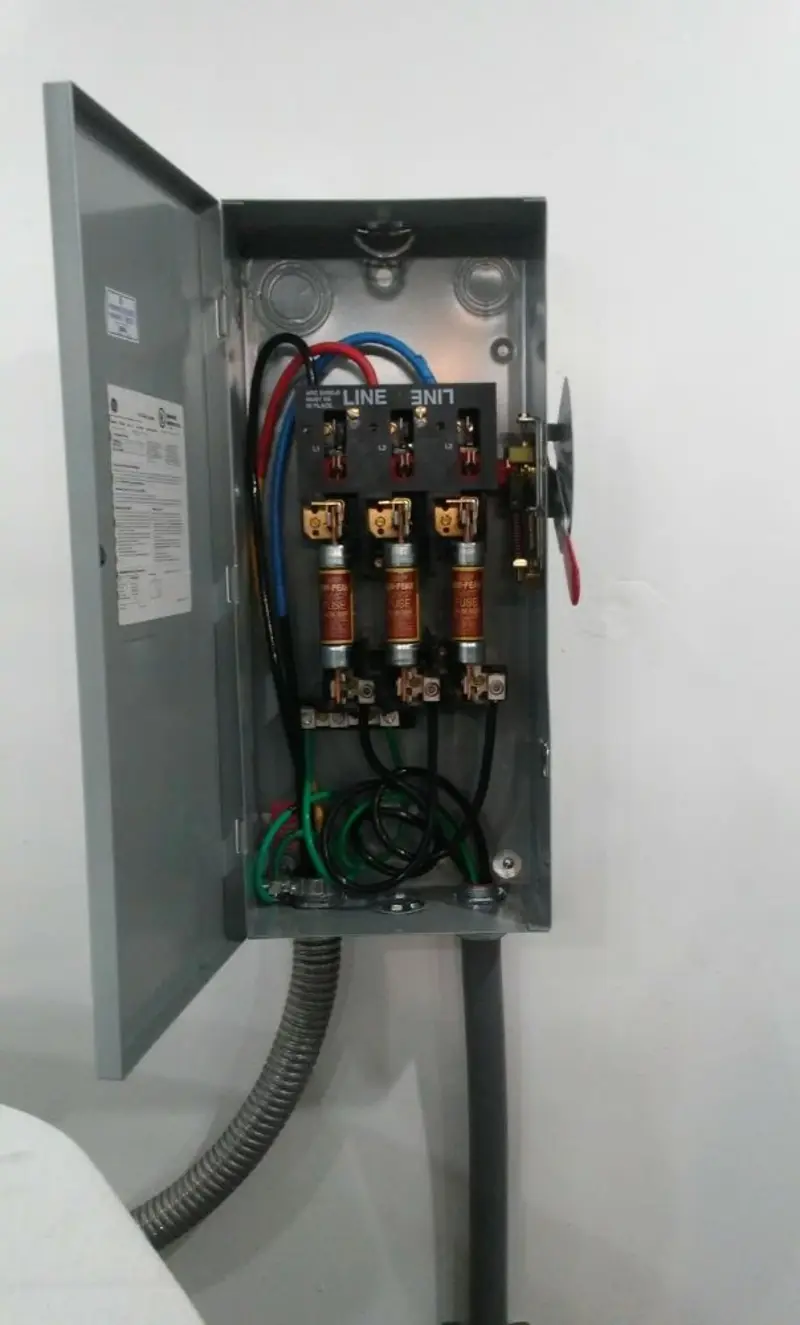 Three-phase disconnect switch installed for Smoke Detector Installation in Ada